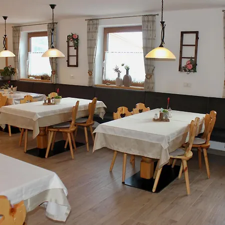 Oberkirn Bed & Breakfast *