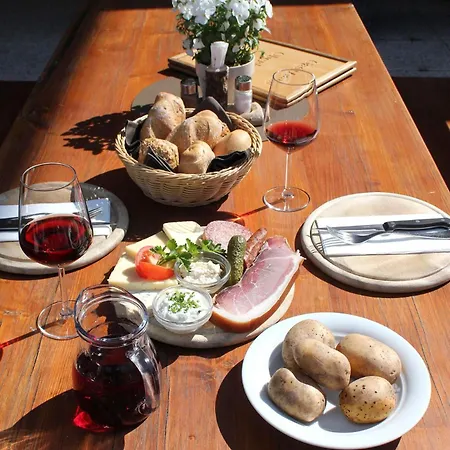 Oberkirn Bed & Breakfast Schenna
